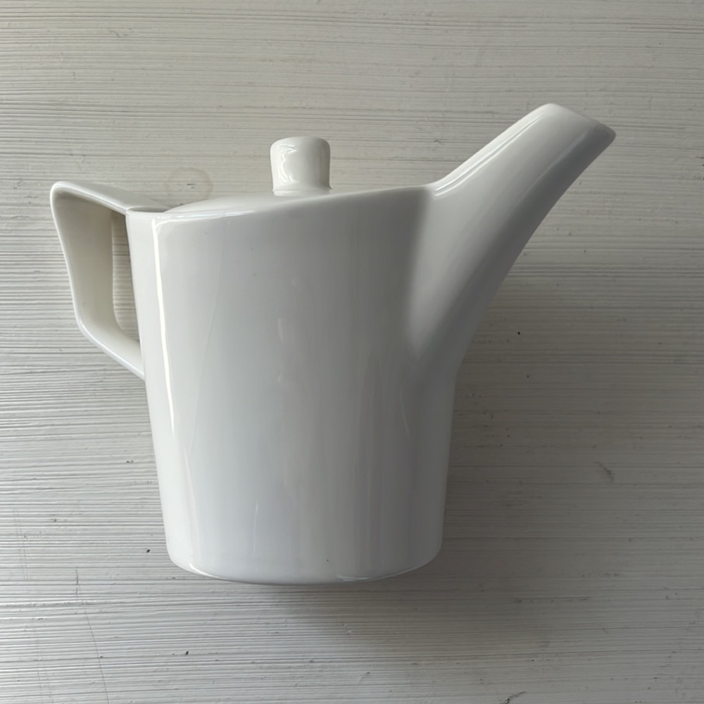 Berghoff white 4-quart milk jug
